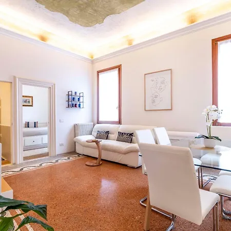 Ca' Pestrin Suite House - San Marco Square-3